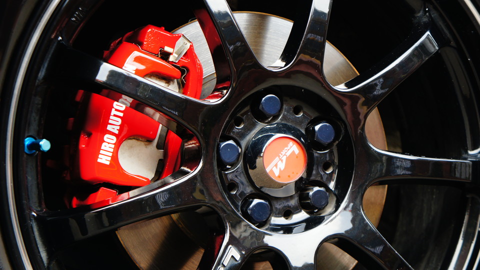 キャリパー塗装施工事例：トヨタ86ハチロク　塗装色：#001 Italian losso solid IMG72_621_gnFazL_sub3.jpg