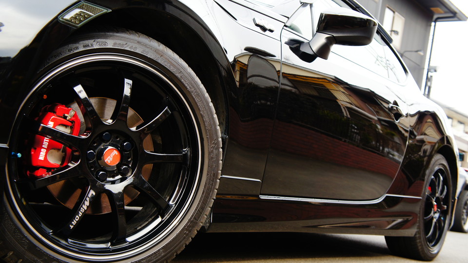 キャリパー塗装施工事例：トヨタ86ハチロク　塗装色：#001 Italian losso solid IMG72_621_gnFazL_sub4.jpg