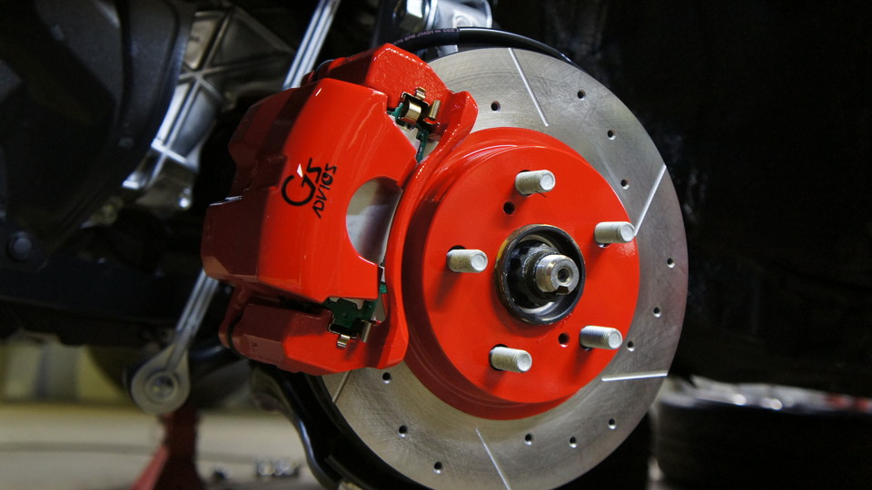 キャリパー塗装施工事例：トヨタプリウスG'z　キャリパー＆ローター塗装色：#001 Italian losso solid　ローター加工Type:SD IMG72_622_fY0ozK_sub1.jpg