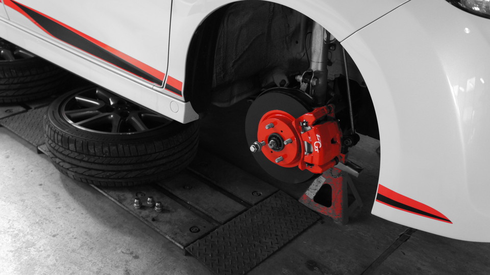 キャリパー塗装施工事例：トヨタ・ヴィッツ純正キャリパー塗装・ローター塗装　カラー：ブレンボレッド IMG72_656_arlHSP_sub2.jpg