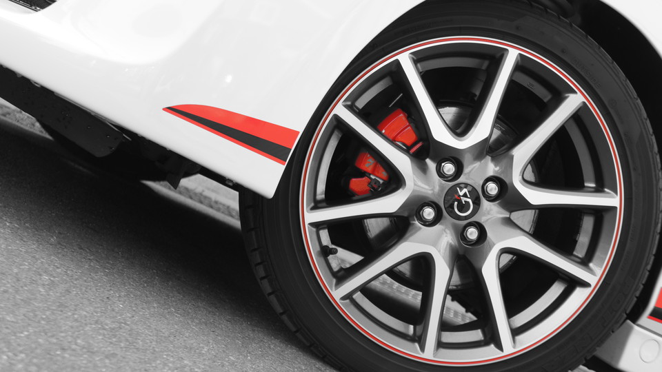 キャリパー塗装施工事例：トヨタ・ヴィッツ純正キャリパー塗装・ローター塗装　カラー：ブレンボレッド IMG72_656_arlHSP_sub5.jpg