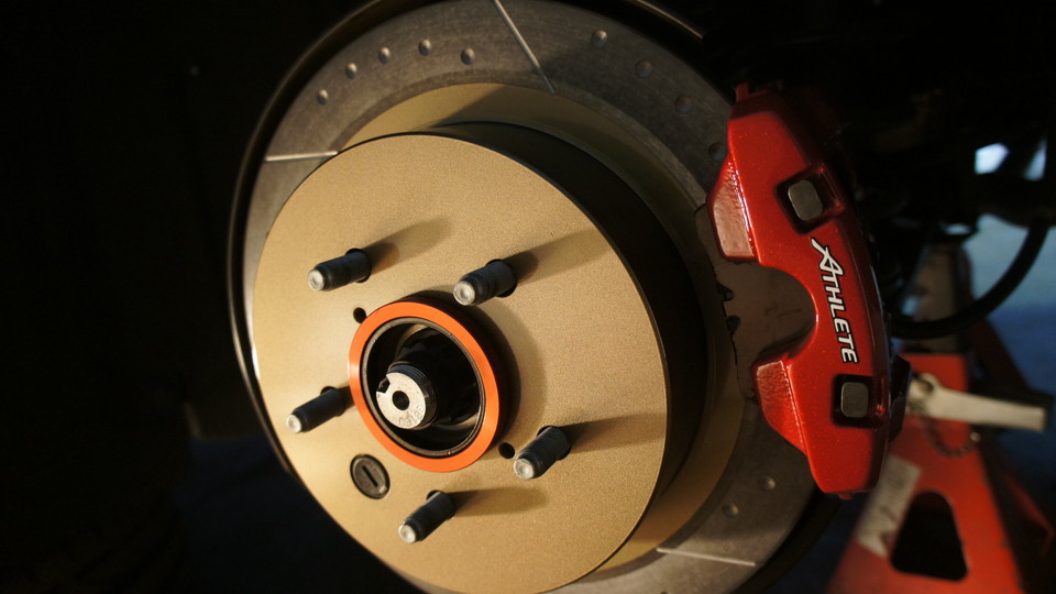 キャリパー塗装施工事例：トヨタクラウンアスリート純正キャリパー塗装　カラー：#010 premiun rouge candy red　ローター塗装　カラー：#1107PRATINUM NEW BRONZE PEARL METALLIC　ローター加工Type：DSP IMG72_660_HBCJZ2_sub1.jpg