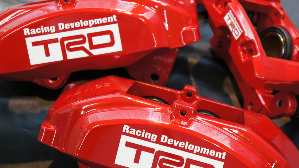 キャリパー塗装施工事例：トヨタクラウンアスリート純正キャリパー塗装　カラー：#010 premiun rouge candy red IMG72_681_pIpxWM_sub1.jpg