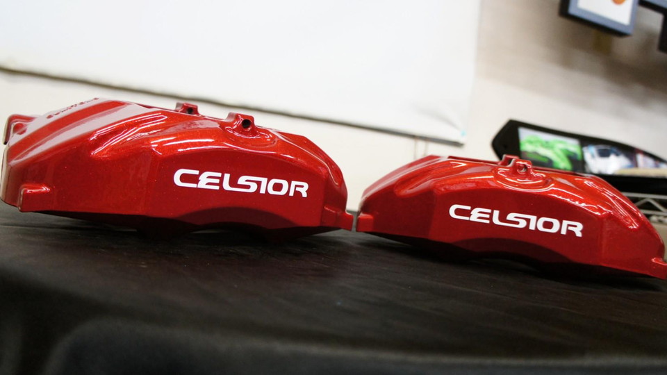 トヨタセルシオ純正キャリパー塗装　カラー：#011royal flash candy red