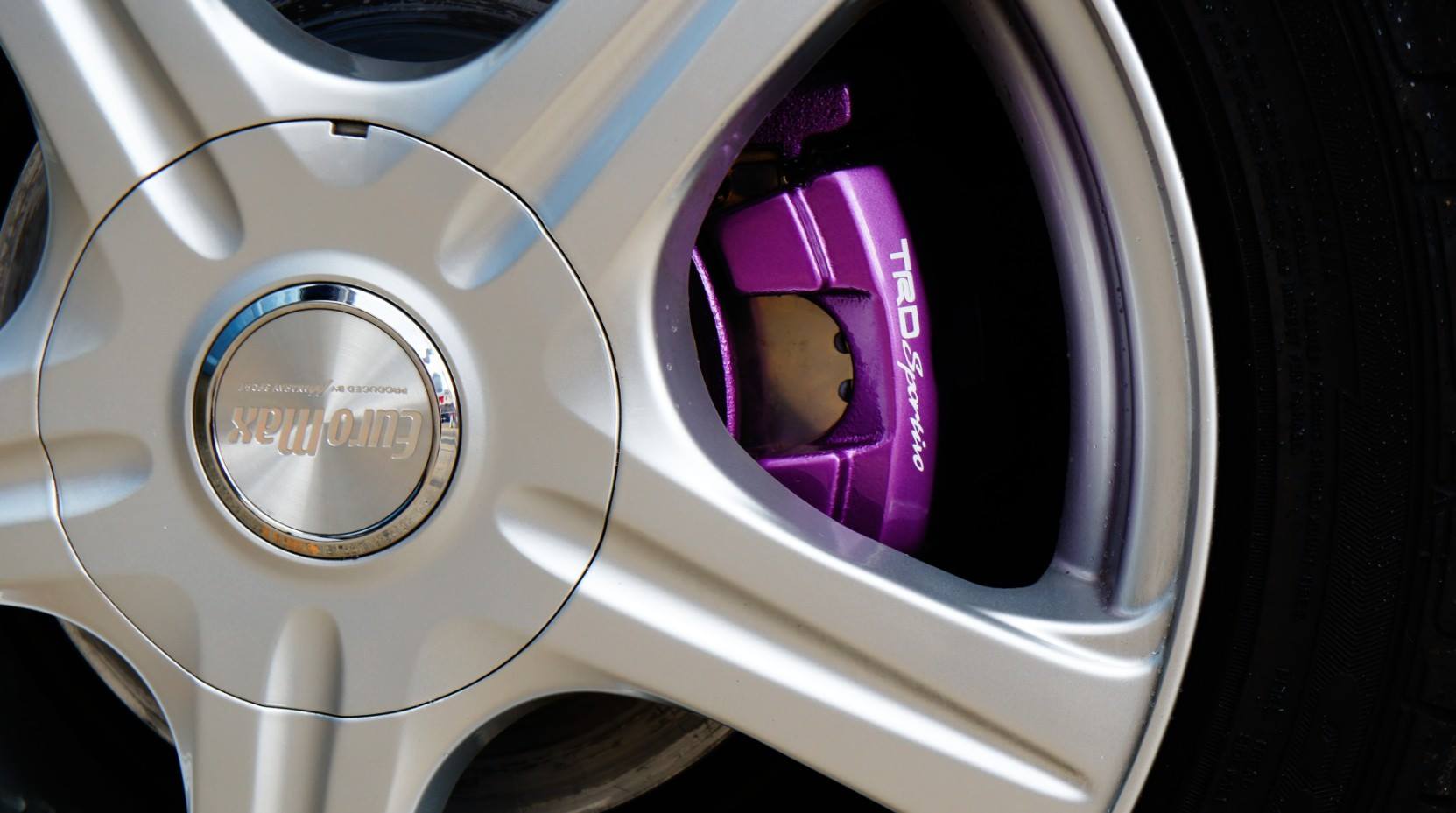 キャリパー塗装施工事例：TOYOTA RAUMキャリパー塗装COLOR：#064 amethyst violet ローター塗装COLOR:#064 amethyst violet IMG72_873_ox8Cg7_sub3.jpg