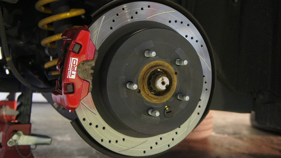 キャリパー塗装施工事例：クラウンアスリート純正キャリパー塗装　COLOR:#1102CHARM GROSS CANDY RED&ローター加工Type:C6S8D IMG72_932_rpEBEL_sub1.jpg