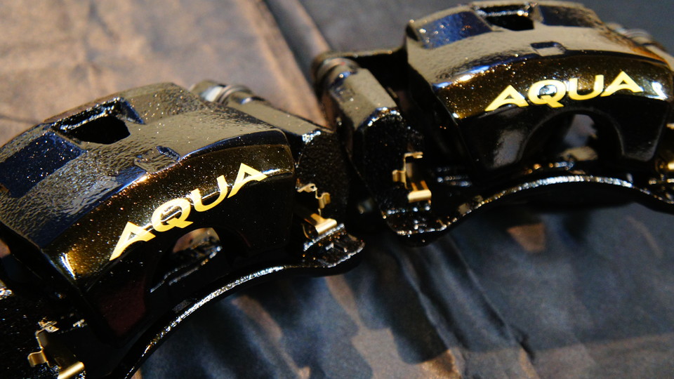 トヨタ・アクア　キャリパー塗装　COLOR:#009 hyper metallic black