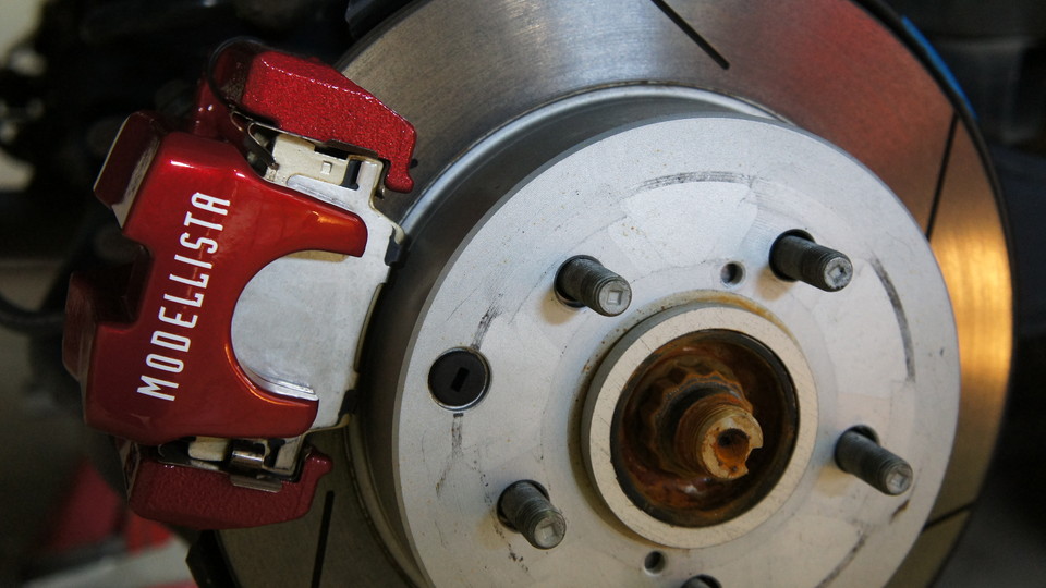 キャリパー塗装施工事例：トヨタハリアー純正キャリパー塗装　ＣＯＬＯＲ：#010 premiun rouge candy red IMG72_986_uptcch_sub1.jpg