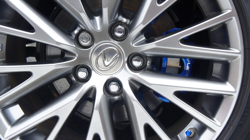 キャリパー塗装施工事例：レクサスIS純正キャリパー塗装　COLOR:#061 royal sky blue IMG74_1083_WxmR0J_sub6.jpg