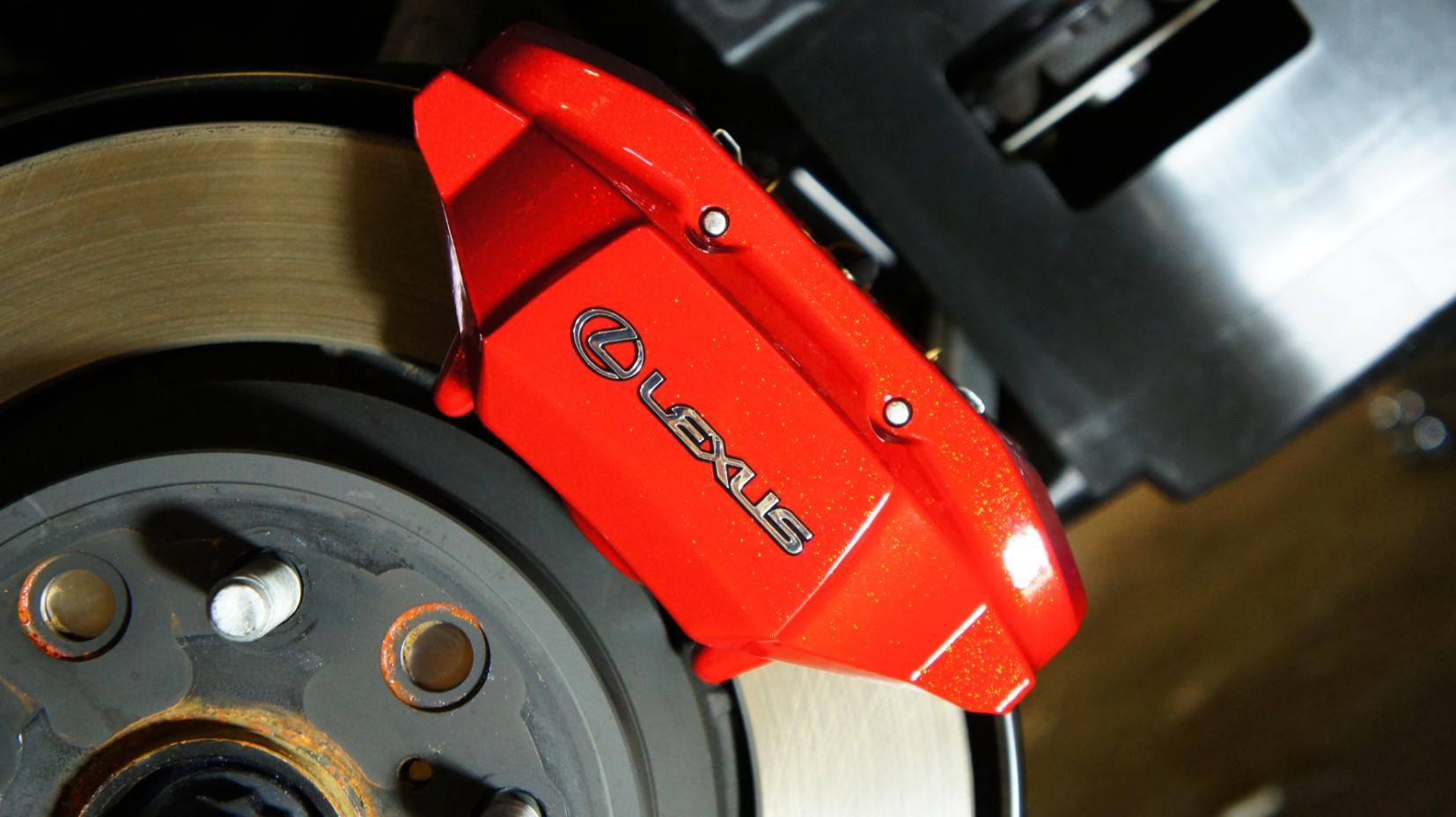 キャリパー塗装施工事例：LEXUS LS450Lキャリパー塗装＆LOGO★COLOR：royal flash candy red#011 IMG74_825_P1xmQx_sub2.jpg