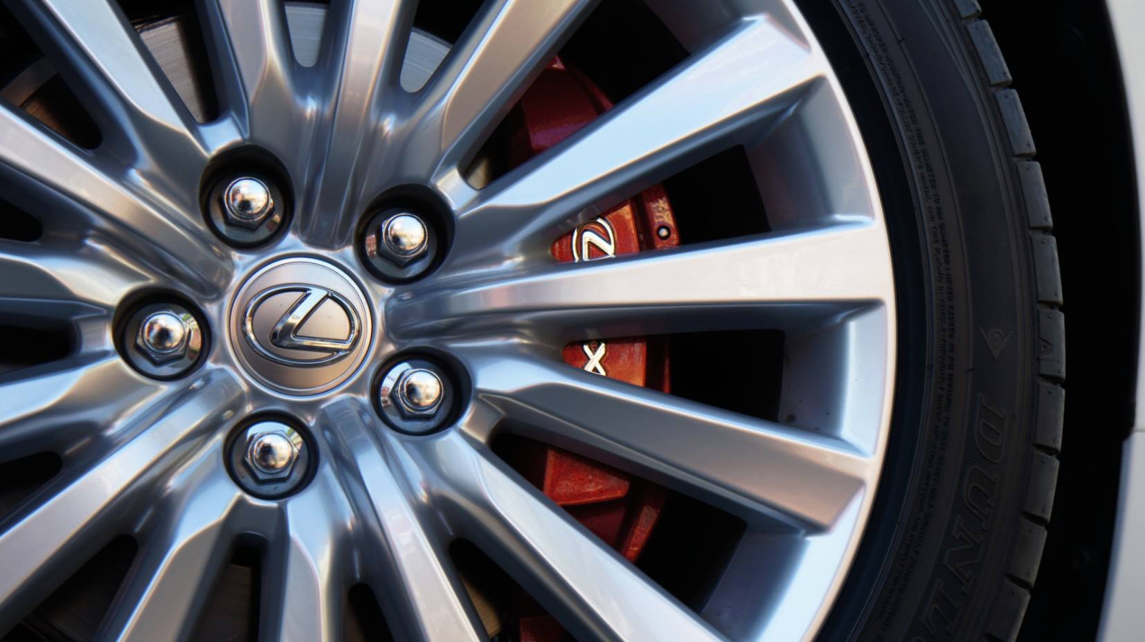 キャリパー塗装施工事例：LEXUS LS450Lキャリパー塗装＆LOGO★COLOR：royal flash candy red#011 IMG74_825_P1xmQx_sub4.jpg