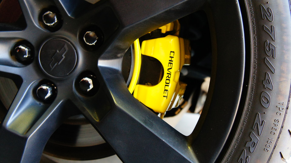 キャリパー塗装施工事例：シボレーカマロ純正キャリパー塗装　カラー：#020 hawaiian passion yellow IMG77_704_2dNbQ5_sub3.jpg