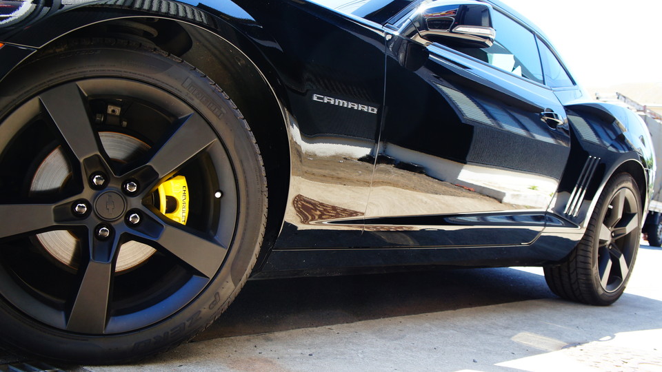 キャリパー塗装施工事例：シボレーカマロ純正キャリパー塗装　カラー：#020 hawaiian passion yellow IMG77_704_2dNbQ5_sub5.jpg