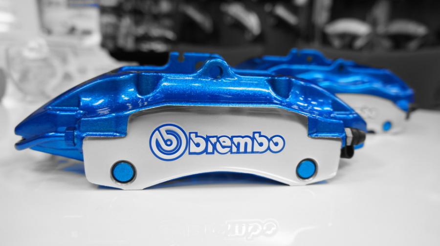 キャリパー塗装施工事例：ブレンボ4POT　キャリパー塗装＆ハイポリッシュ加工　COLOR：#063 aqua marine flake blue IMG78_1372_D5l4Iv_sub1.jpg