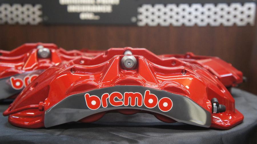 ブレンボ６POT、４POT　キャリパー塗装　COLOR:#010 premiun rouge candy red　ハイポリッシュ加工＆ローター加工Type:DD