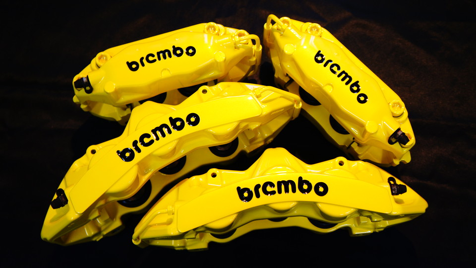 キャリパー塗装施工事例：ブレンボ6POT、4POTキャリパー塗装　カラー：#020 hawaiian passion yellow IMG78_711_EFZ1Ej_sub1.jpg