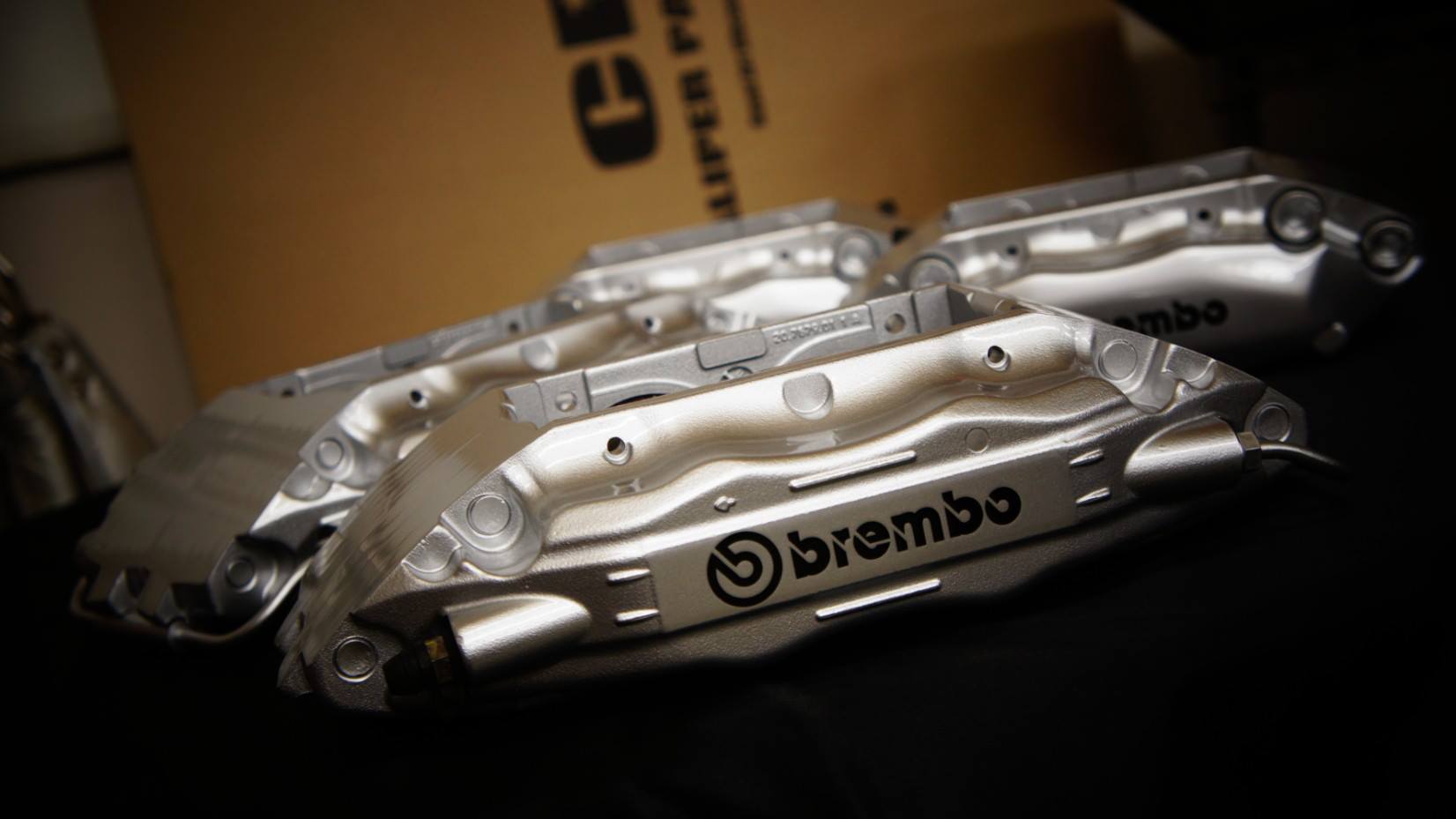 ブレンボ製キャリパーF40＆4POT★ COLOR：#052 premium platinum silver