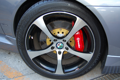 キャリパー塗装施工事例：Alfa Romeo Brera IMG7_108_8p0dtB_sub1.jpg