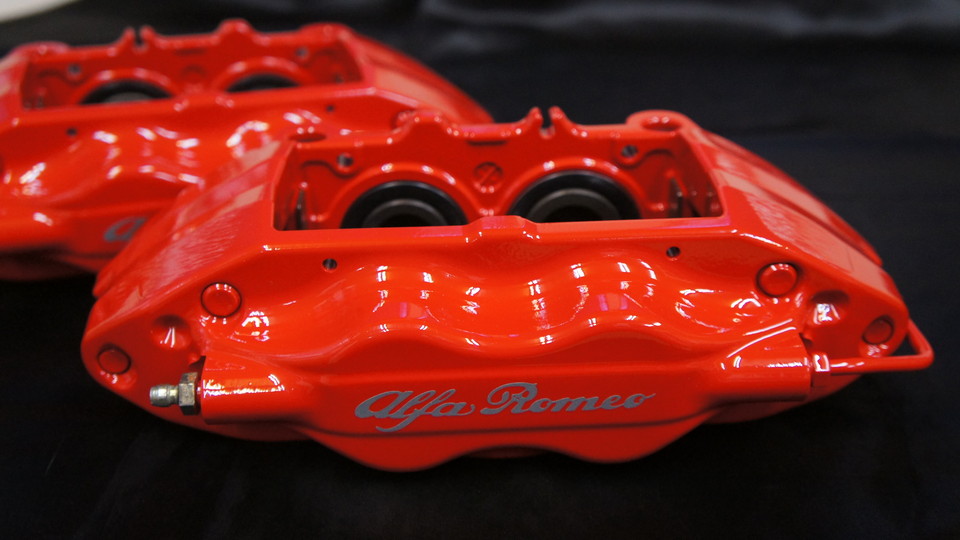 キャリパー塗装施工事例：アルファロメオ147ＧＴＡ純正キャリパー塗装　ＣＯＬＯＲ：#001 Italian losso solid IMG7_1177_LC0RpG_sub1.jpg