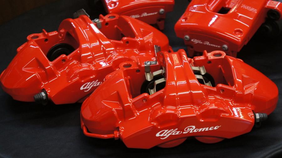 キャリパー塗装施工事例：アルファロメオジュリア　キャリパー塗装　COLOR:#001 Italian losso solid IMG7_1748_JgdWfy_sub1.jpg