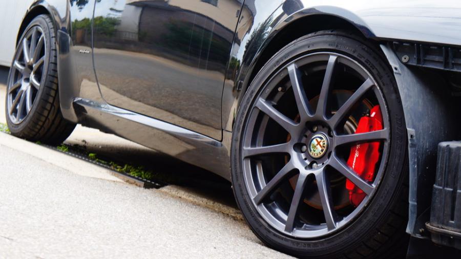 キャリパー塗装施工事例：アルファロメオスパイダー　キャリパー塗装　COLOR:#001 Italian losso solid IMG7_1782_BPwrZE_sub5.jpg