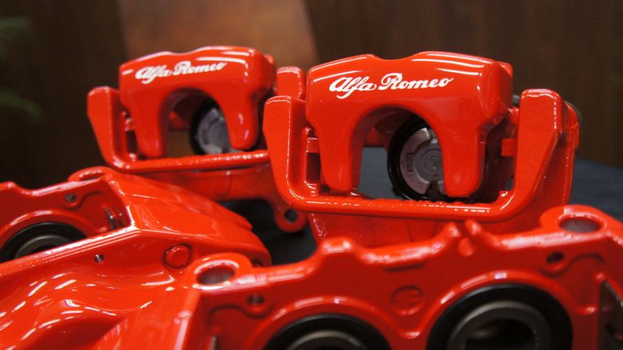 キャリパー塗装施工事例：アルファロメオ156GTA　キャリパー塗装COLOR:#001 Italian losso solid IMG7_2016_IAFPoW_sub1.jpg