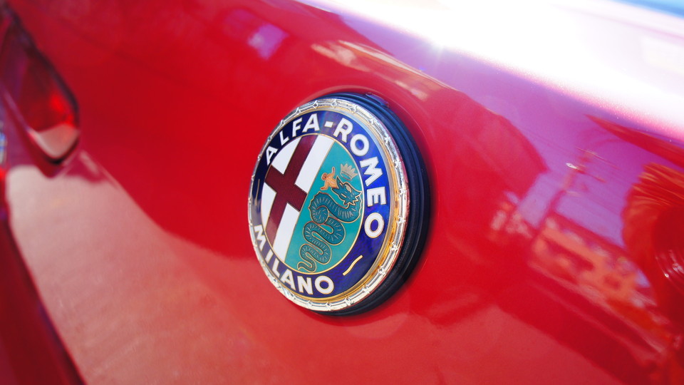 キャリパー塗装施工事例：アルファロメオ156GTA純正キャリパー塗装　COLOR:ガンメタ系オリジナル調色カラー IMG7_951_iAzveE_sub8.jpg