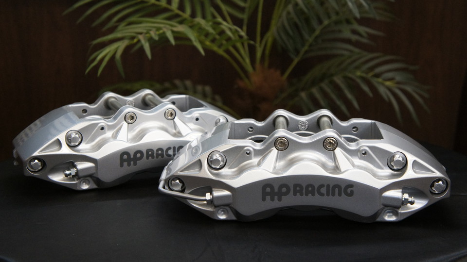 APracing6POTキャリパー塗装　COLOR：#052 premium platinum silver