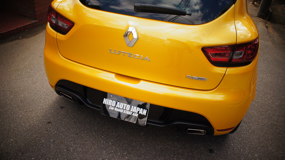 キャリパー塗装施工事例：ルノールーテシア純正キャリパー塗装　ＣＯＬＯＲ：＃1103DAZZLING CLEARLY GREEN IMG81_1186_dKOZr0_sub6.jpg