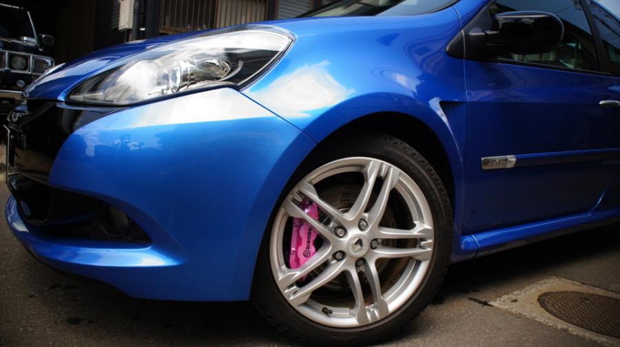 キャリパー塗装施工事例：ルノークリオ純正キャリパー塗装　COLOR：#097 Milky pearl pink IMG81_1348_jKesPA_sub7.jpg