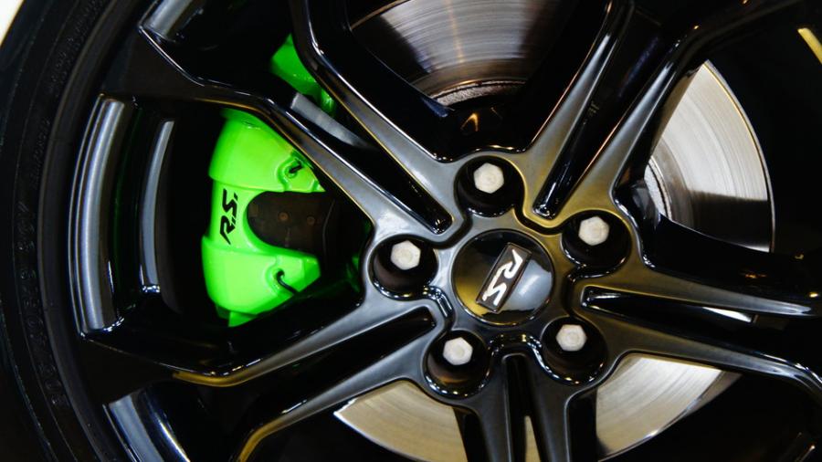 キャリパー塗装施工事例：ルノールーテシア　キャリパー塗装　COLOR:#1113 Monster green IMG81_1628_uhPZ0K_sub2.jpg