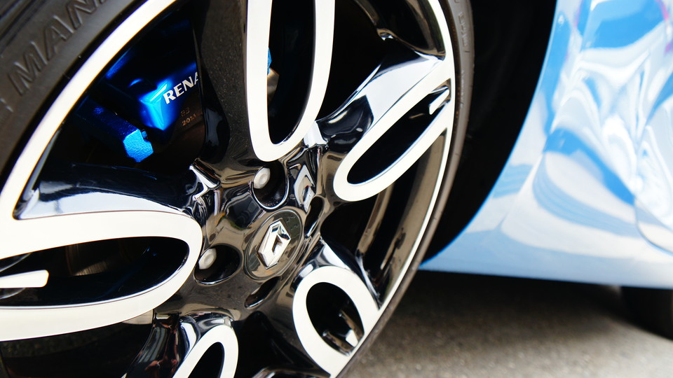 キャリパー塗装施工事例：ルノーウィンド純正キャリパー塗装　カラー：#1111charmgrosscandyblue IMG81_739_tHUzMP_sub3.jpg