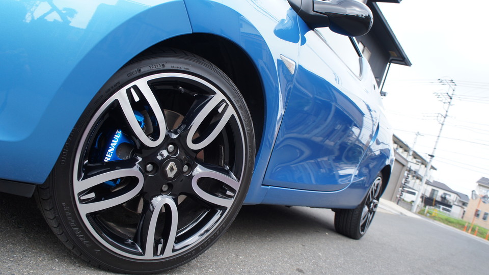 キャリパー塗装施工事例：ルノーウィンド純正キャリパー塗装　カラー：#1111charmgrosscandyblue IMG81_739_tHUzMP_sub4.jpg