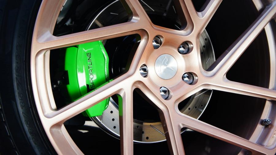 キャリパー塗装施工事例：テスラモデルX　キャリパー塗装＆ローター塗装　COLOR:#1113 Monster green＆#005 Deep coal black　ローター加工Type:12SD IMG83_1712_mrhgtP_sub6.jpg