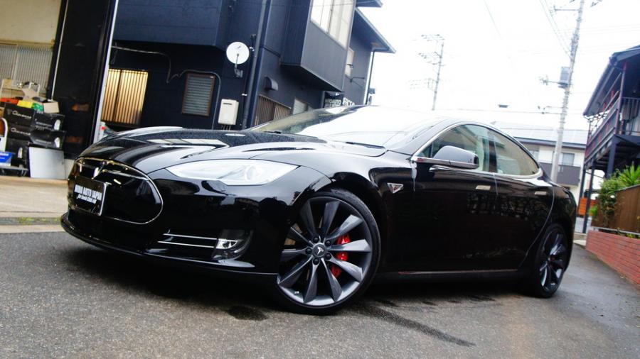 キャリパー塗装施工事例：テスラモデルS　キャリパー塗装　COLOR:#001 Italian losso solid IMG83_1796_5QgNOy_sub8.jpg