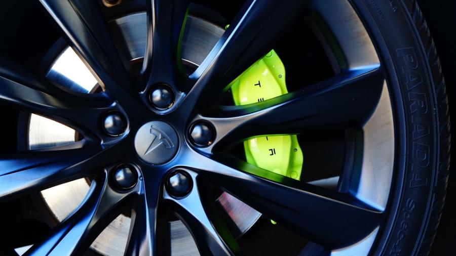 キャリパー塗装施工事例：テスラモデルX　キャリパー塗装COLOR:#1116 Acid green IMG83_2235_1fKWbk_sub11.jpg