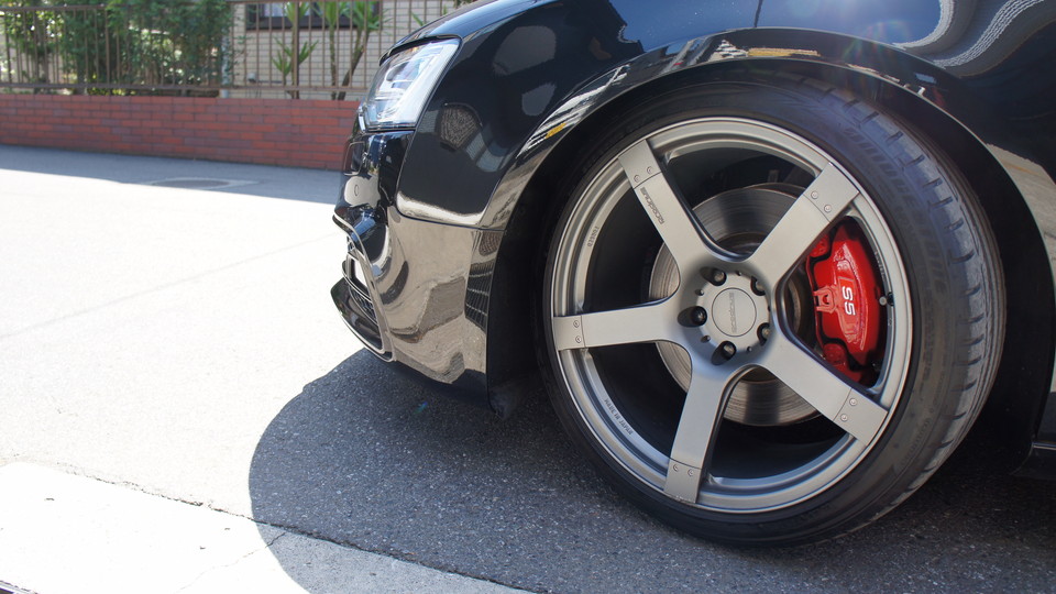 キャリパー塗装施工事例：アウディＳ5純正キャリパー塗装　ＣＯＬＯＲ：#001 Italian losso solid IMG8_1053_d9dq0K_sub10.jpg