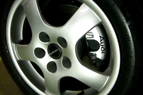 キャリパー塗装施工事例：A4 IMG8_119_WZkBxv_sub1.jpg