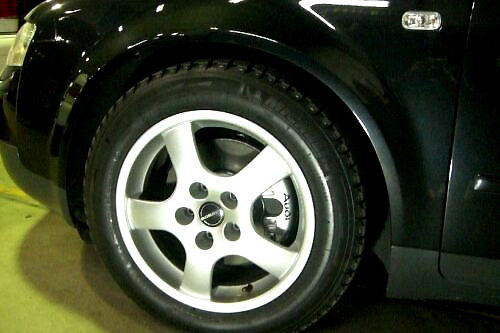 キャリパー塗装施工事例：A4 IMG8_119_WZkBxv_sub2.jpg