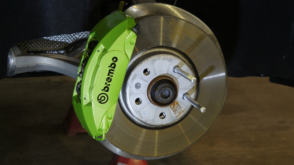 キャリパー塗装施工事例：アウディQ5純正キャリパー塗装　COLOR：#099 honey of pearl green IMG8_1220_O5WnOZ_sub1.jpg