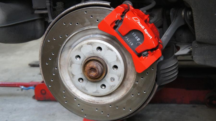 キャリパー塗装施工事例：アウディQ５　キャリパー塗装＆ローター加工　COLOR：#001 Italian losso solid、加工Type:DDS IMG8_1448_eqPkxf_sub2.jpg