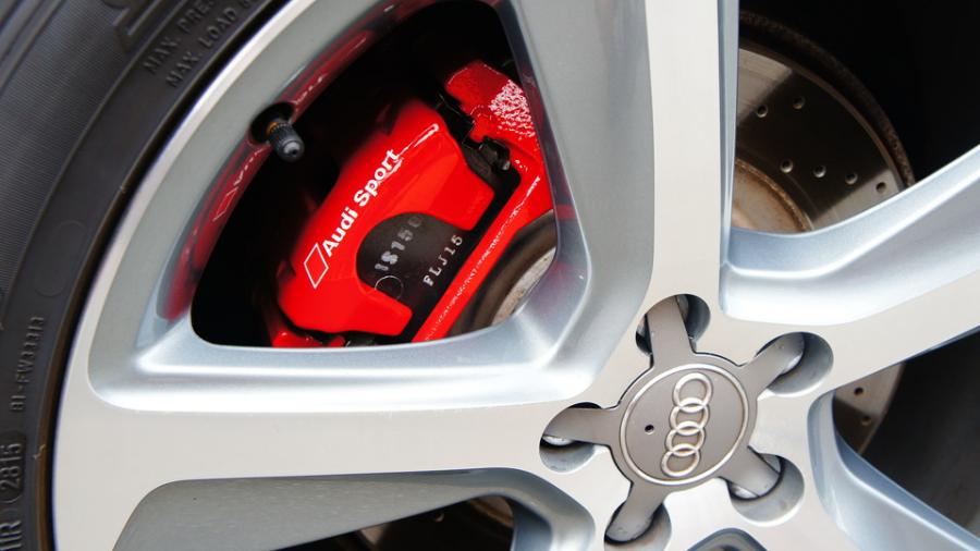 キャリパー塗装施工事例：アウディQ５　キャリパー塗装＆ローター加工　COLOR：#001 Italian losso solid、加工Type:DDS IMG8_1448_eqPkxf_sub7.jpg