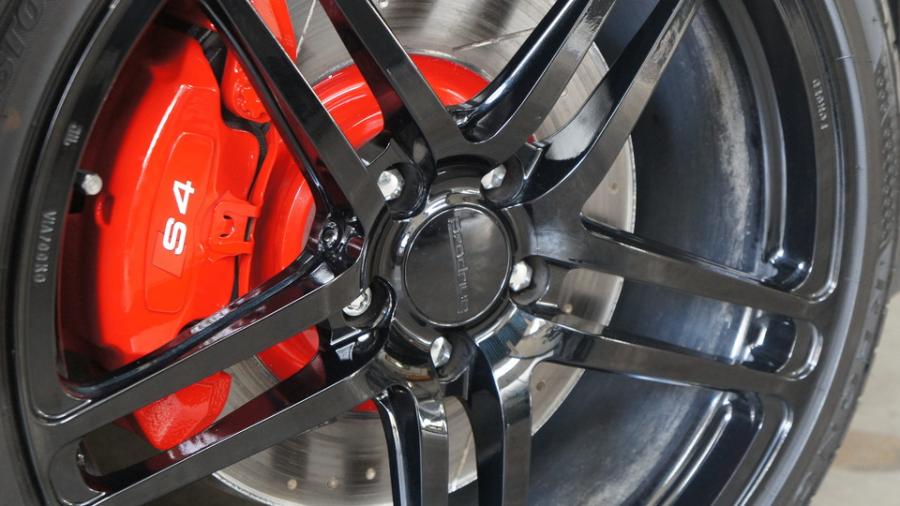 キャリパー塗装施工事例：アウディS4純正キャリパー塗装＆ローター塗装＆加工　COLOR:#001 Italian losso solid　加工Type:DP IMG8_1452_LsVybh_sub4.jpg