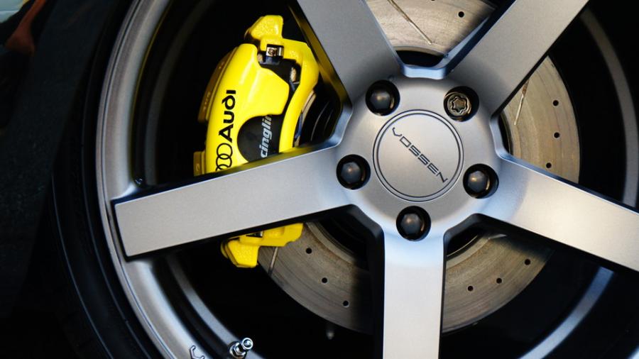 キャリパー塗装施工事例：アウディA３　キャリパー塗装＆ローター塗装　COLOR:#020 hawaiian passion yellow＆#1114 Deep coal black matte、ローター加工Type:DS４ IMG8_1465_f1R3GR_sub10.jpg