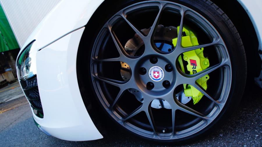 キャリパー塗装施工事例：アウディR8　キャリパー塗装＆ローター塗装　COLOR:#1116 Acid green＆#009 Hyper metallic black IMG8_1473_NaRcuQ_sub4.jpg