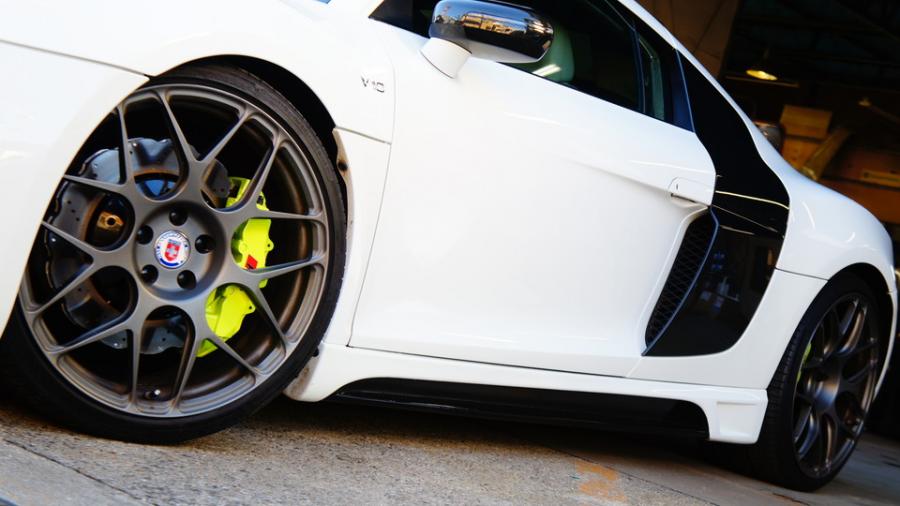 キャリパー塗装施工事例：アウディR8　キャリパー塗装＆ローター塗装　COLOR:#1116 Acid green＆#009 Hyper metallic black IMG8_1473_NaRcuQ_sub8.jpg