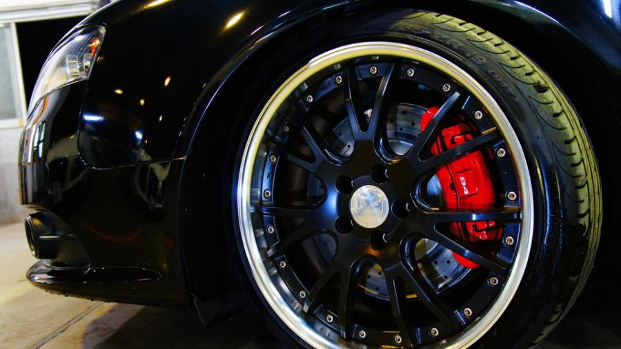 キャリパー塗装施工事例：アウディS４　キャリパー塗装　COLOR:#001 Italian losso solid　ローター加工Type:DD IMG8_1485_wk7CUP_sub3.jpg