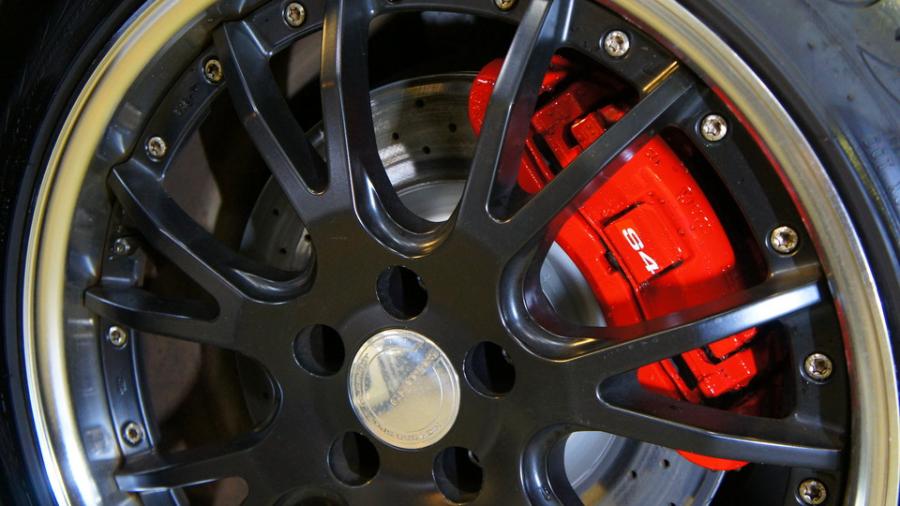 キャリパー塗装施工事例：アウディS４　キャリパー塗装　COLOR:#001 Italian losso solid　ローター加工Type:DD IMG8_1485_wk7CUP_sub4.jpg