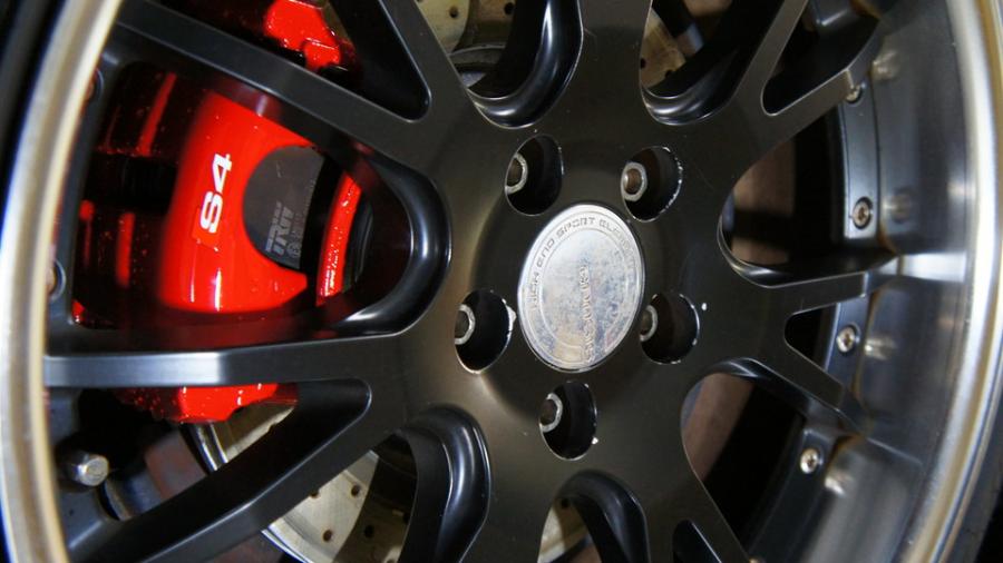 キャリパー塗装施工事例：アウディS４　キャリパー塗装　COLOR:#001 Italian losso solid　ローター加工Type:DD IMG8_1485_wk7CUP_sub8.jpg