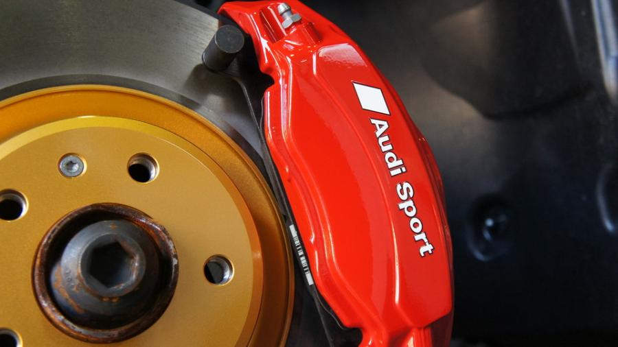 キャリパー塗装施工事例：アウディA4　キャリパー塗装＆ローター塗装　COLOR:#001 Italian losso solid＆#003 Tokyo midnight gold IMG8_1559_9xqF6v_sub1.jpg